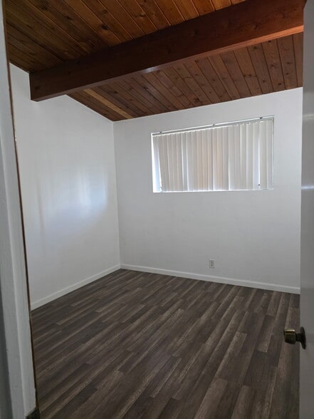 Bedroom - 3250 1/2 Walnut Grove Ave