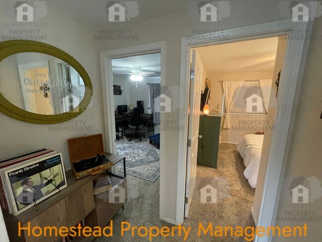 Building Photo - OUTSTANDING SOUTH SALEM LOCATION! HOME WITH A VIEW!