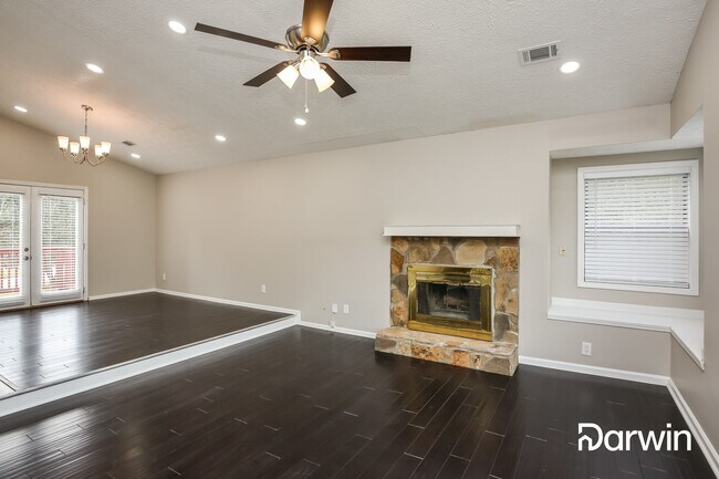 Building Photo - 560 Canterbury Lane, Lawrenceville, GA 30046