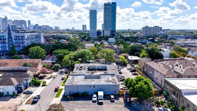 Building Photo - 1419 Hawthorne St