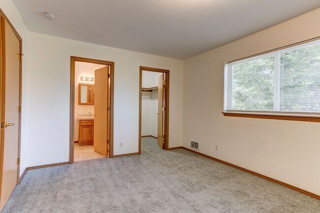 Building Photo - 1445 NW Elwha St