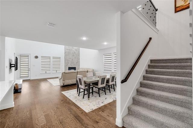 Building Photo - 1921 Bristol St