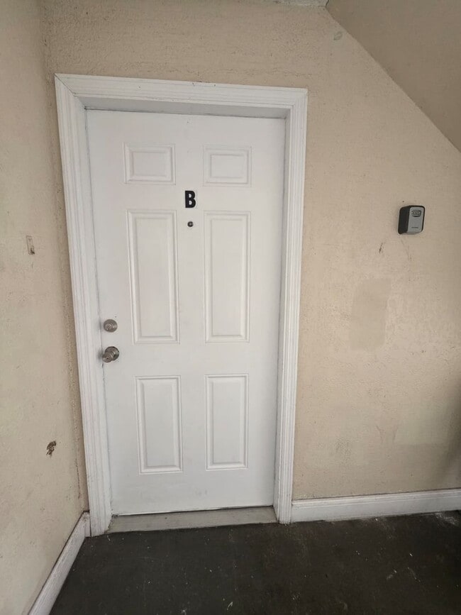 Building Photo - LAS PALMAS AT SAND LAKE CONDO