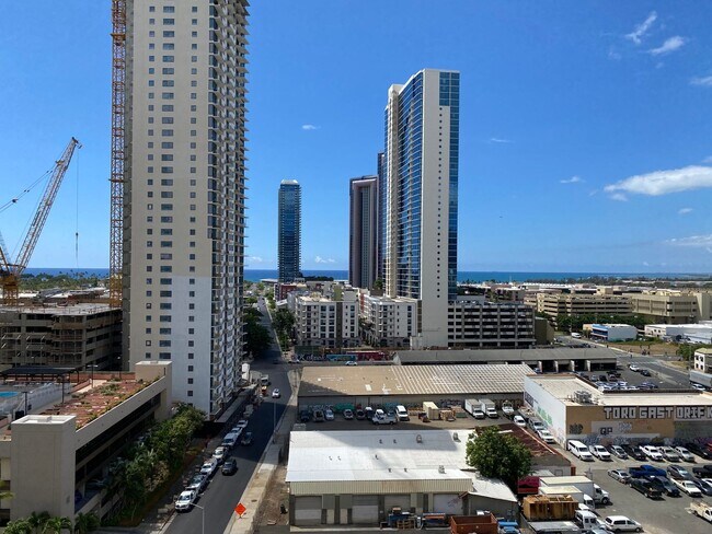 Building Photo - Keola Lai - Spacious 2/2/2 in Kakaako