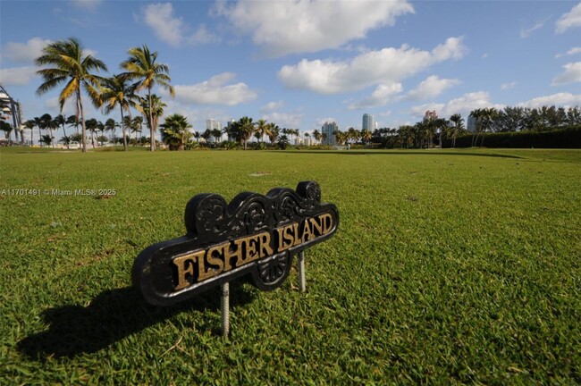 Building Photo - 19112 Fisher Island Dr