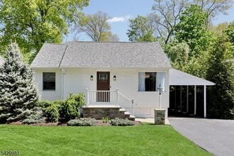 Building Photo - 28 Minnehaha Blvd