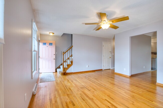 Building Photo - 12 Clancy Rd