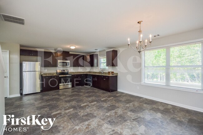 Building Photo - 145 Ascott Trace