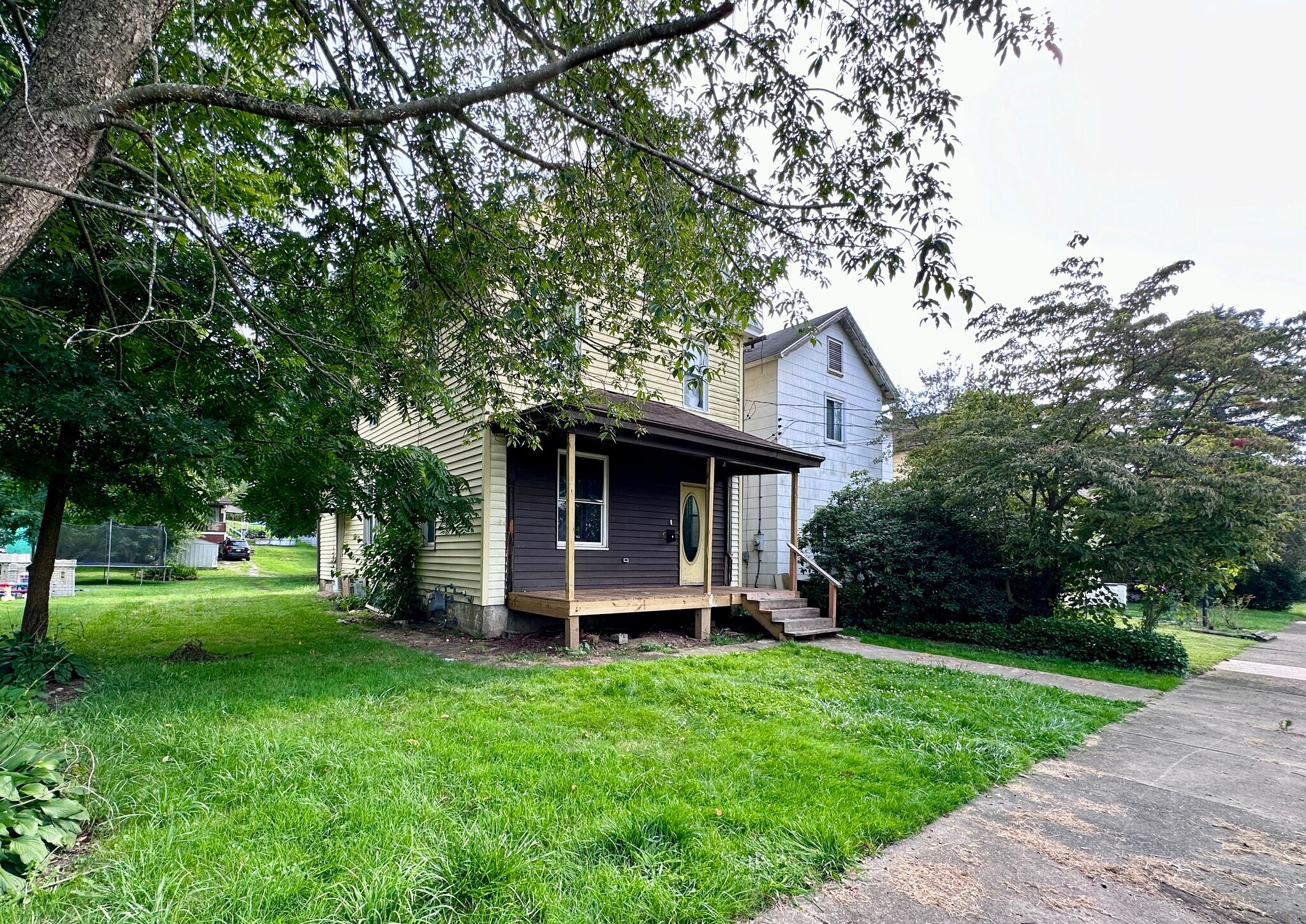 Building Photo - 512 Electric St