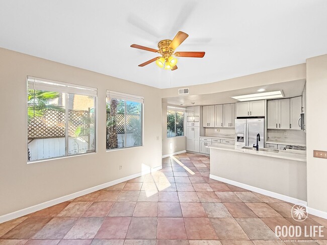 Building Photo - Charming 3-Bedroom Home in Desirable Vista Location