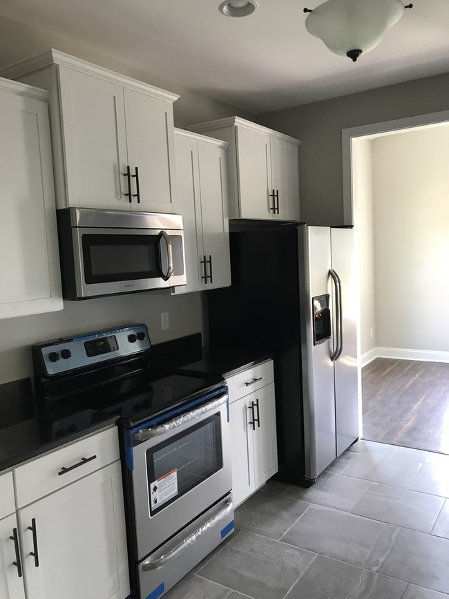 Building Photo - 1042 Quiver Ln,  Sango Exit 11