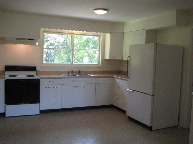 Building Photo - 1541 Salt Springs Rd