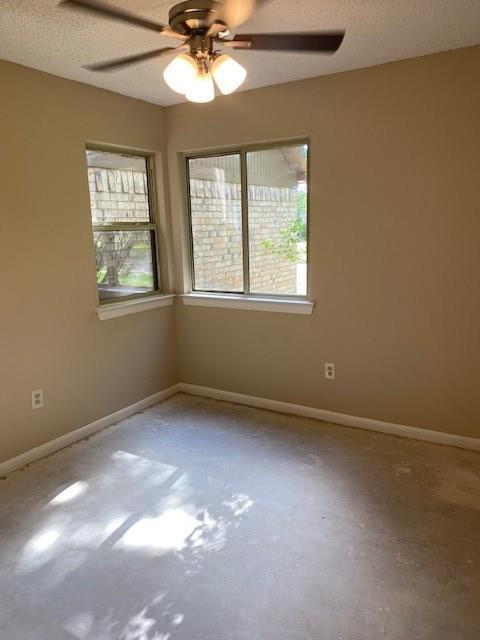 Building Photo - 523 Gleneagles Dr