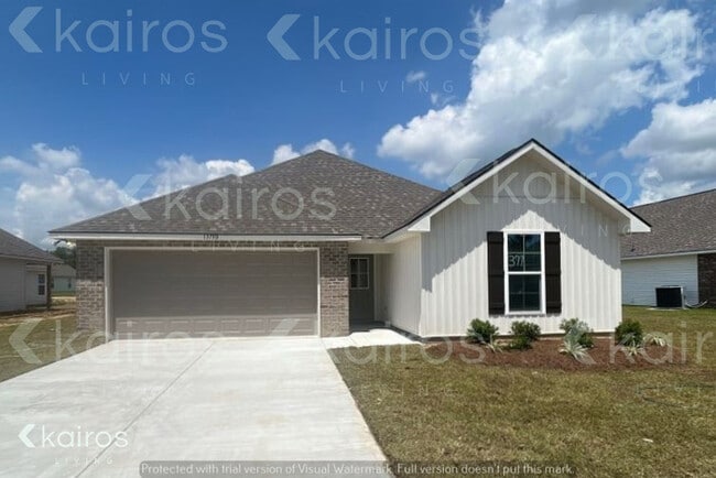 Building Photo - 13790 Pinyon Dr