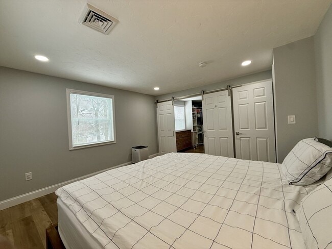 Building Photo - 70 Seminole Ave