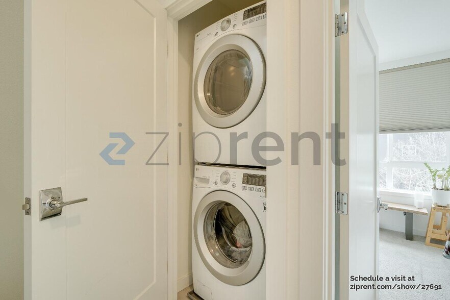 Building Photo - 1492 NW 75th St