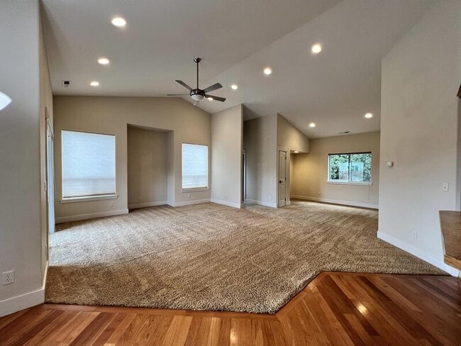 Building Photo - 2360 NW 19th St