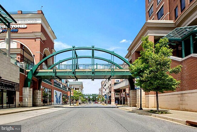 Building Photo - 613 Oakland Hills Ct