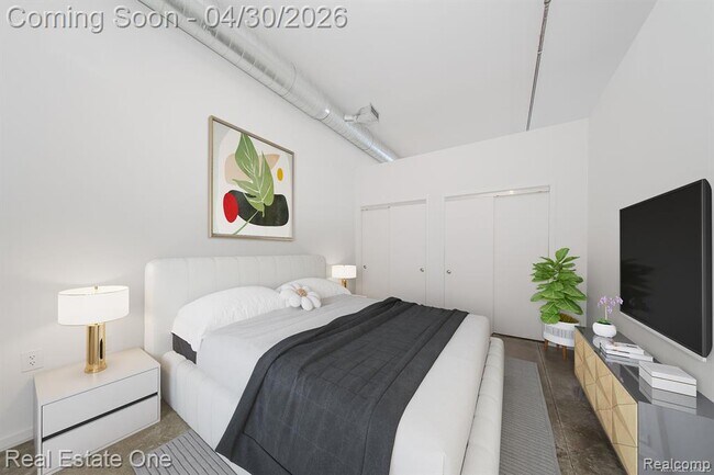 Building Photo - 211 E 9 Mile Rd