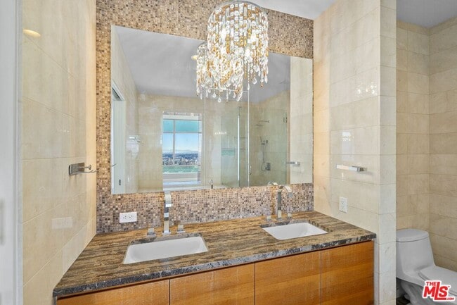 Building Photo - 900 W Olympic Blvd