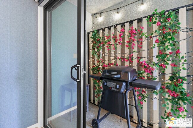 Building Photo - 353 N Hermosa Dr