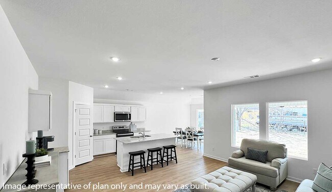 Building Photo - 3030 Loredo Ln