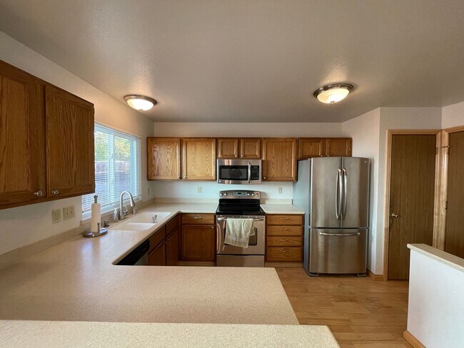 Building Photo - 1031 Mercury Dr