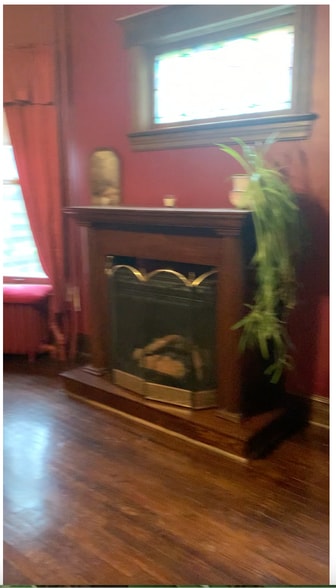 Dining room - 429 Minnehaha Ave E