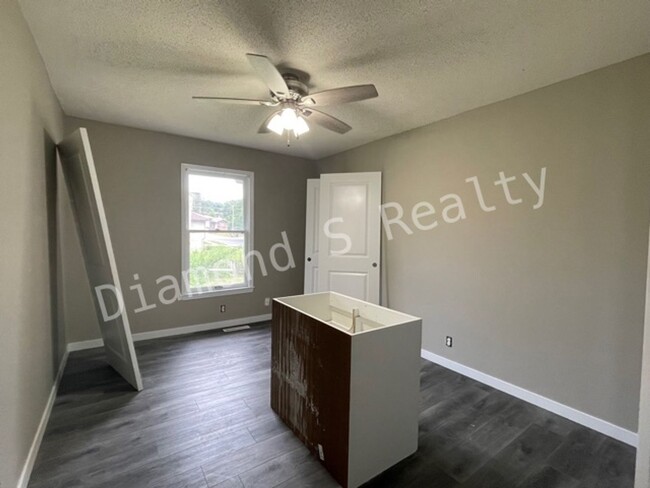 Building Photo - Updated 2 Bedroom Patio Home - Great Location