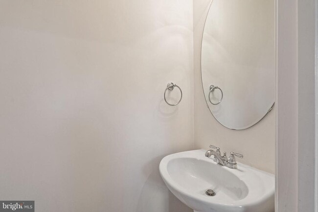 Building Photo - 3110 9th Rd N