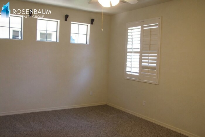 Building Photo - 1263 Crown Ridge Dr