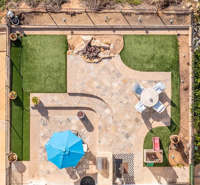 Building Photo - 125 Chinquapin Ave