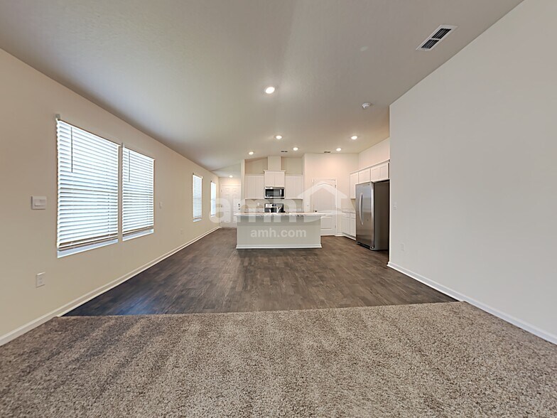 Building Photo - 298 Caminha Rd