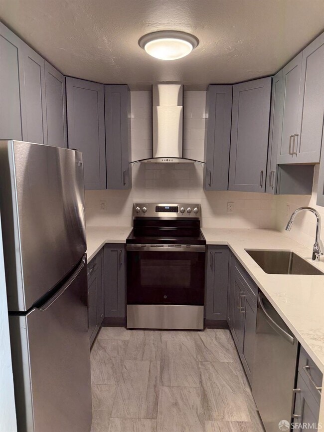 Building Photo - 407 Sanchez St