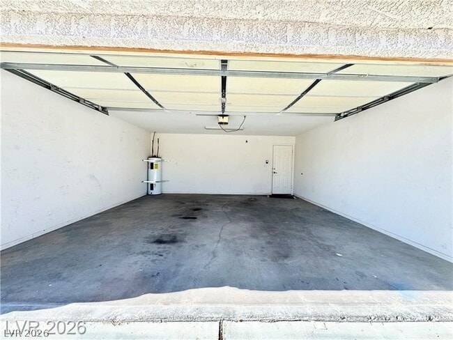 Building Photo - 1080 HALL