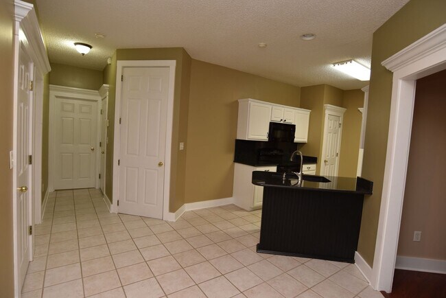 Building Photo - Single Family Home in Richmond Hill 4BR/3Bath