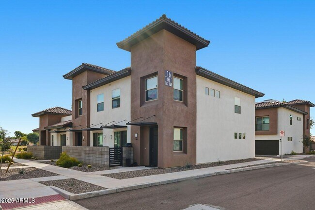 Building Photo - 7959 N 53rd Ave