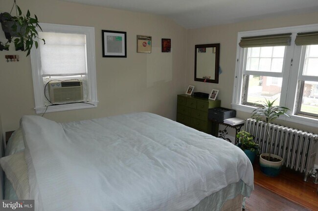 Building Photo - 2716 St Marys Rd