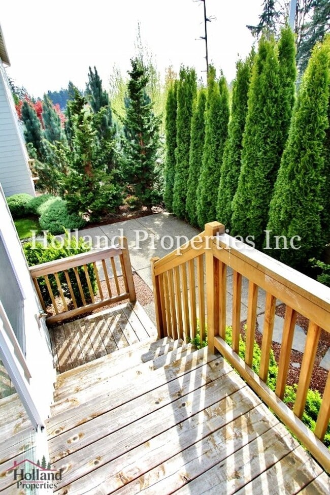 Building Photo - 5502 NE Lagos Ct