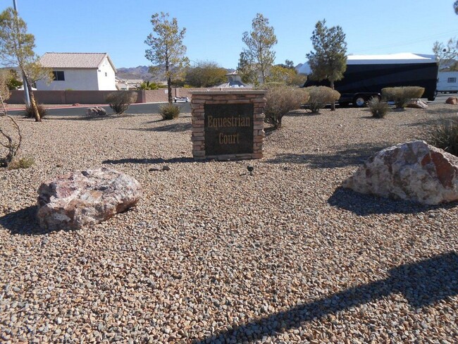 Building Photo - Townhome in Henderson