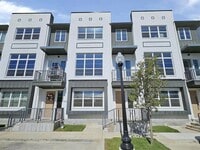 Building Photo - 13325 Bee St