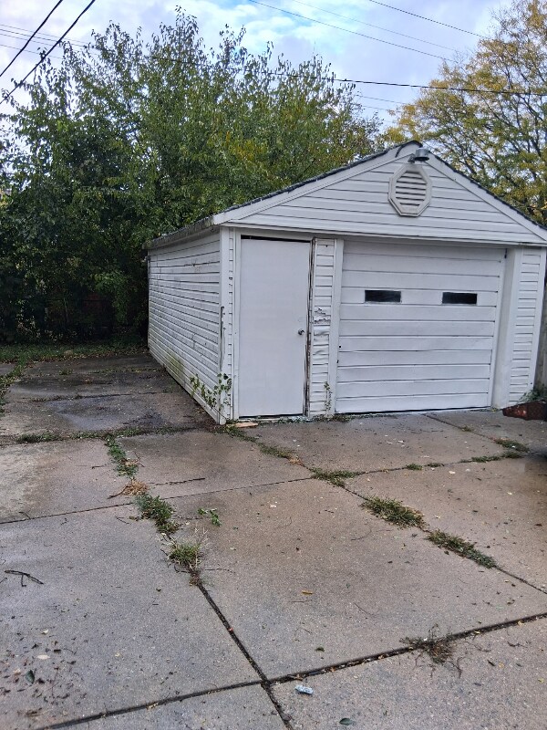 Building Photo - 20269 Elkhart St