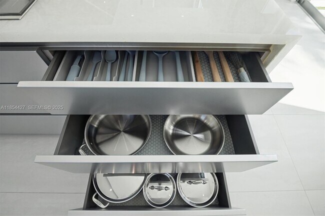 Building Photo - 2628 Marcinski Rd