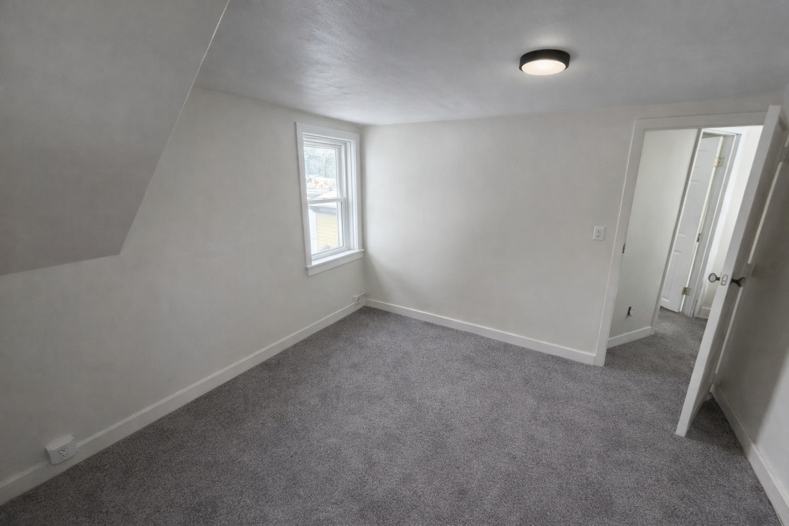 Building Photo - 1462 Grand Ave