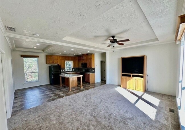 Building Photo - 3Bd 2bath 6 Month lease only ****HOUSE IS FOR SALE***