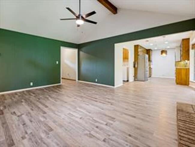 Building Photo - 1620 Post Oak Dr