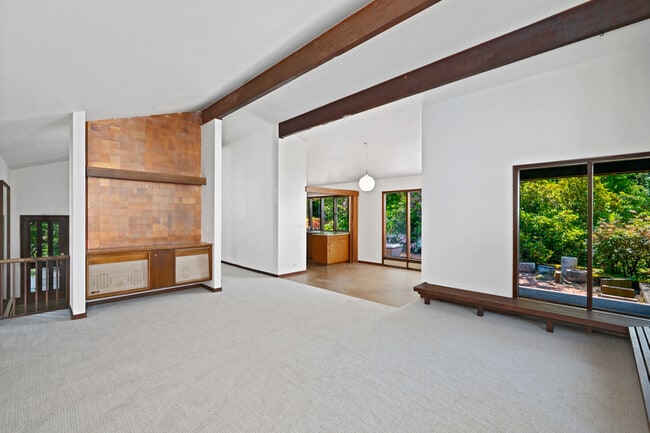 Building Photo - 9309 Fauntleroy Wy SW