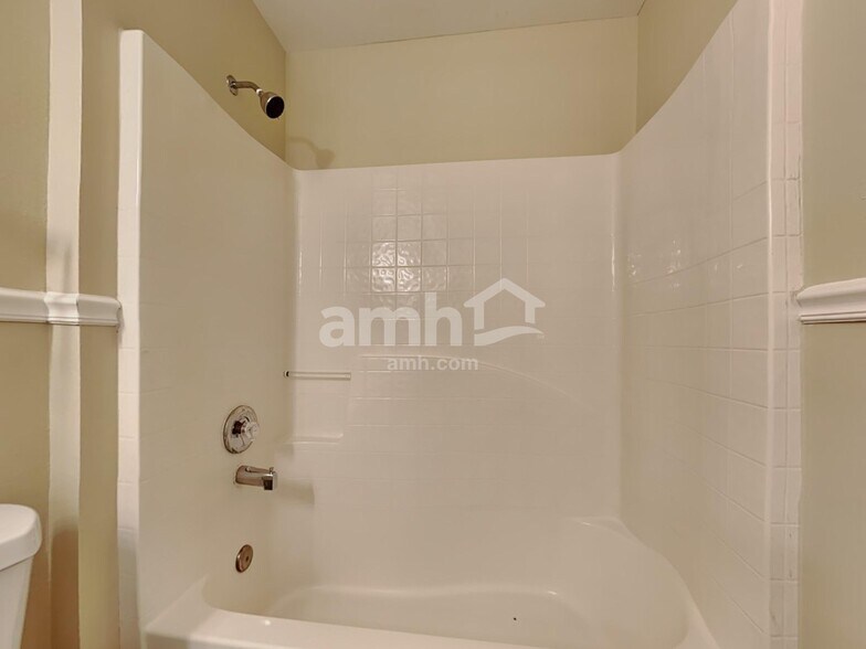 Building Photo - 1848 Saga Ct