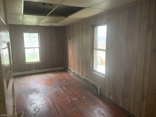 Building Photo - 3 br, 1 bath House - 818 Crawford Avenue
