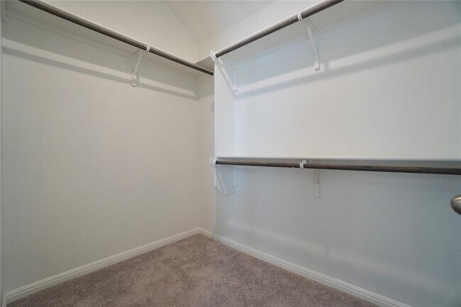 Building Photo - 2513 Danbury Ln